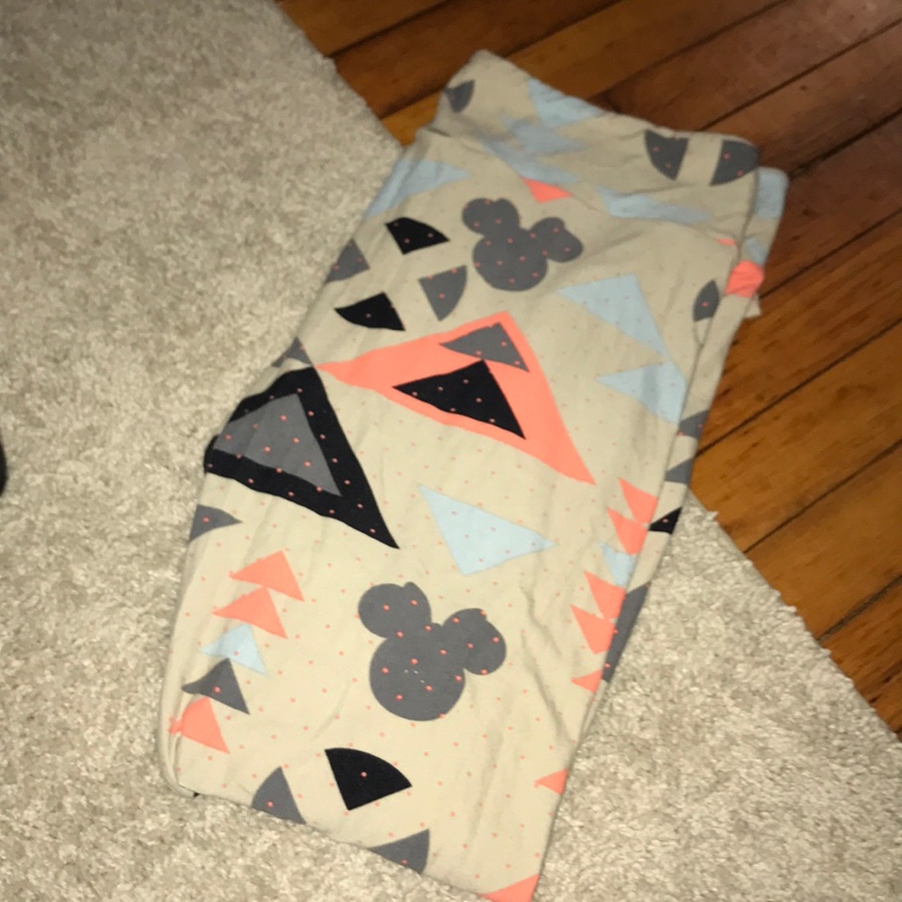 Lularoe Disney tc leggings